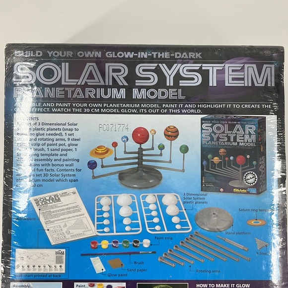 4M KidzLabs Glow In The Dark Solar System Planetarium Model NEW 8Y & Up - Picture 7 of 12